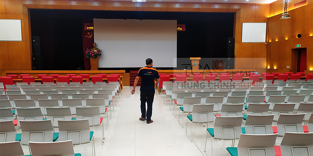 lua-chon-thiet-bi-hoi-truong-cho-benh-vien-bach-mai