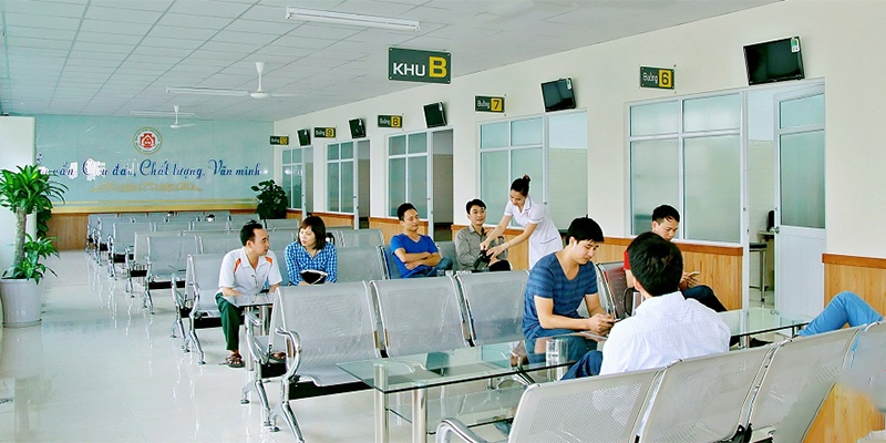 thiet-bi-phat-thong-bao-cho-khu-vuc-kham-benh