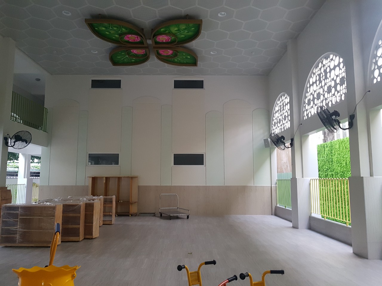 thiet-bi-toa-hoc-kinh-thanh-truc-tuyen-am-thanh-nha-tho-den-thanh-vinh-son