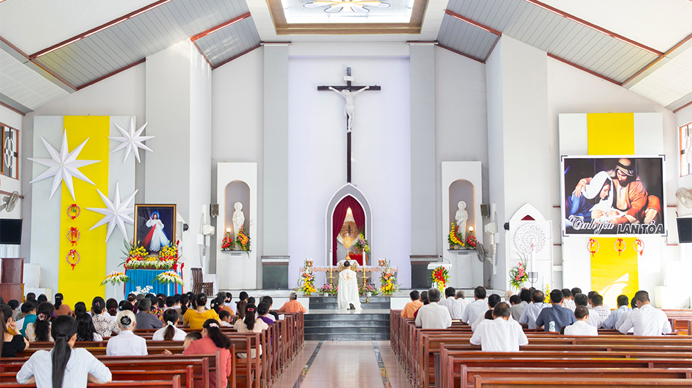 loa-cot-gia-re-toa-tz-series-cho-giao-xu-giao-phan-ton-giao